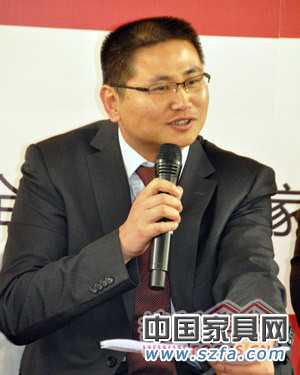 居然之家樂屋家裝設(shè)計(jì)中心總經(jīng)理 錢明發(fā) 居然之家樂屋家裝設(shè)計(jì)中心總經(jīng)理 錢明發(fā)