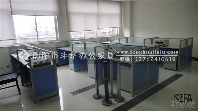 衡陽豐華辦公家具，專業(yè)承接辦公家具相關(guān)工程。歡迎新老客戶訂購、洽談！！